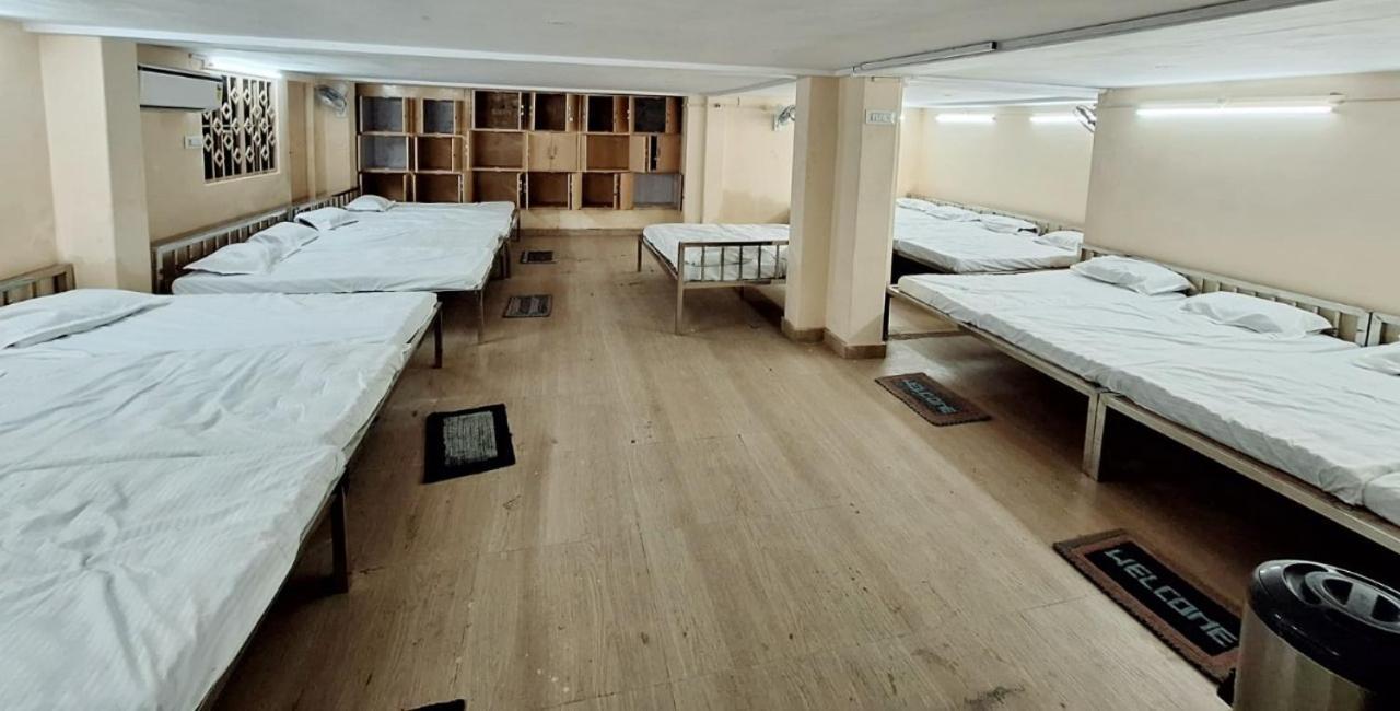 Hostel Banaras *